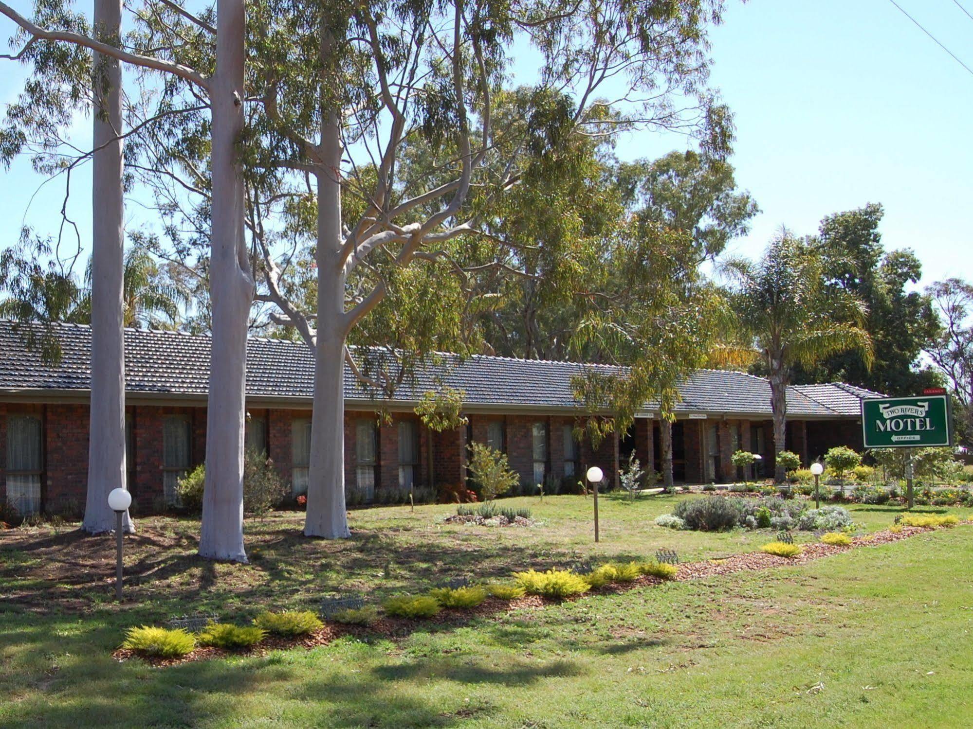 Two Rivers Motel Wentworth Exterior foto